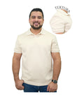 Camisa tipo polo beige claro con figuras