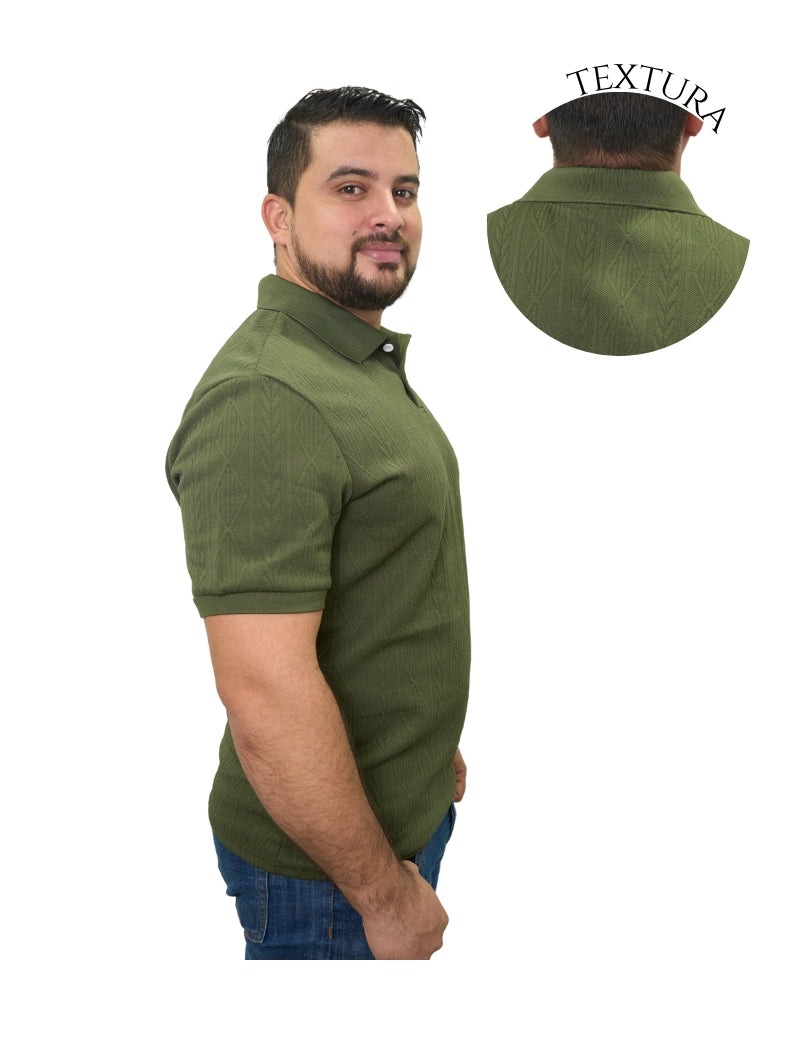 Camisa tipo polo verde con figuras